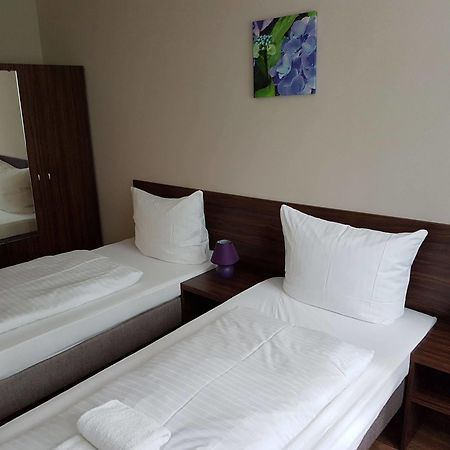 Hotel Pension Eberty Berlin Exterior foto