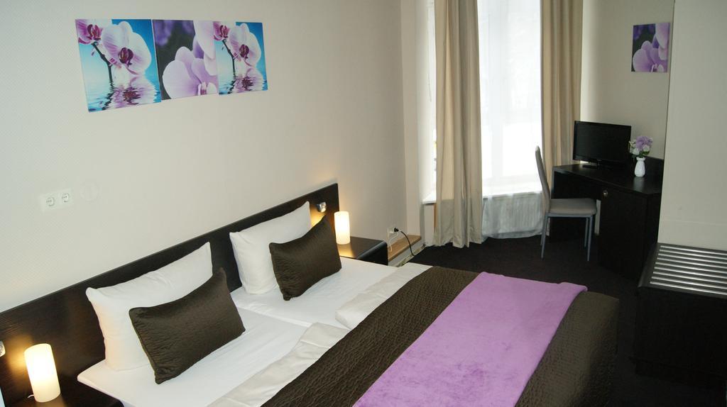 Hotel Pension Eberty Berlin Exterior foto