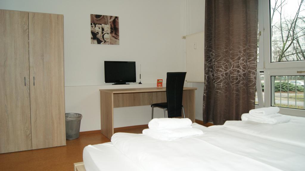 Hotel Pension Eberty Berlin Exterior foto