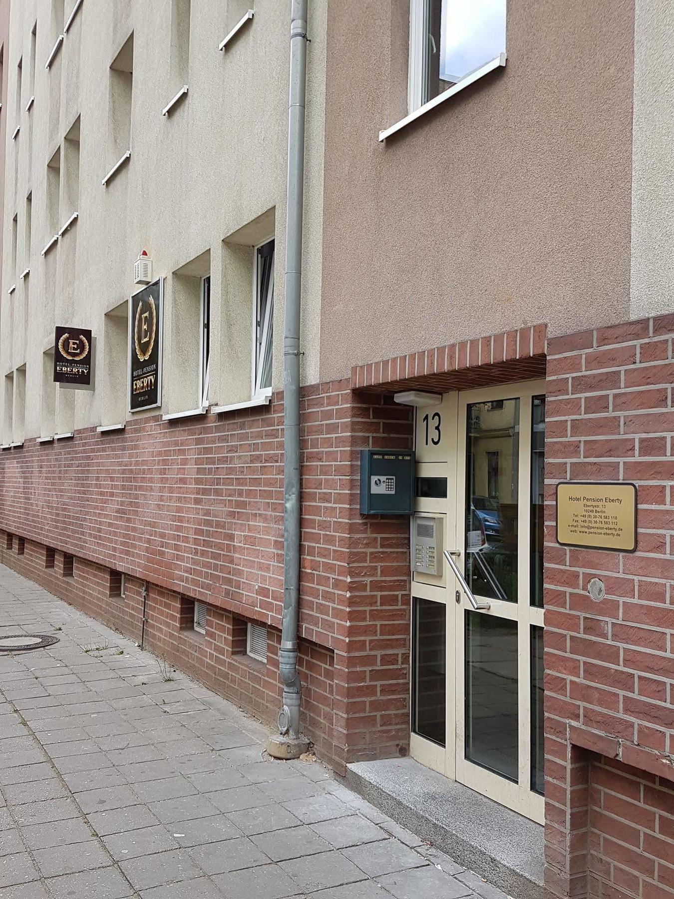 Hotel Pension Eberty Berlin Exterior foto